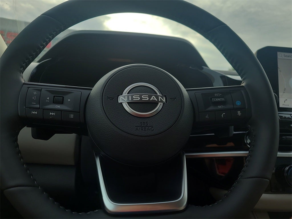 2025 Nissan Pathfinder SL