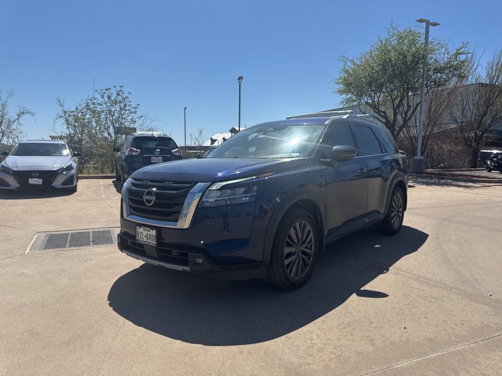 2022 Nissan Pathfinder SL