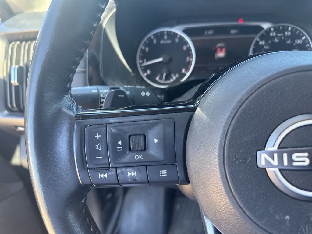 2022 Nissan Pathfinder SL