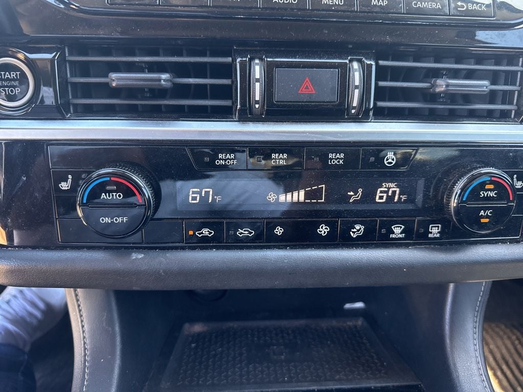 2022 Nissan Pathfinder SL