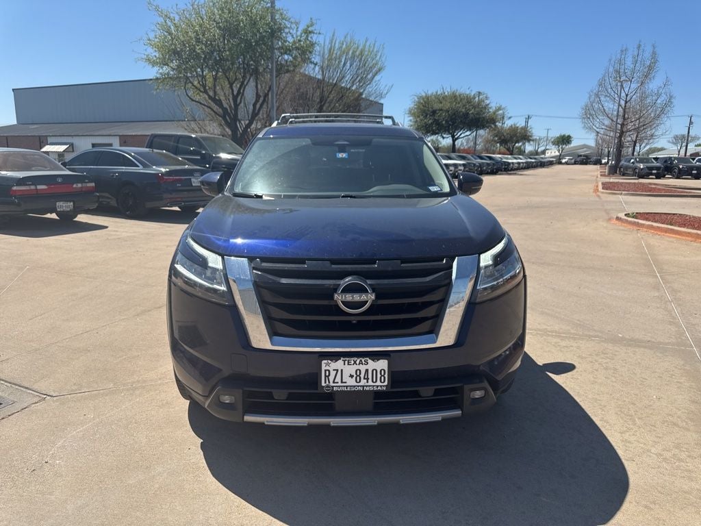 2022 Nissan Pathfinder SL
