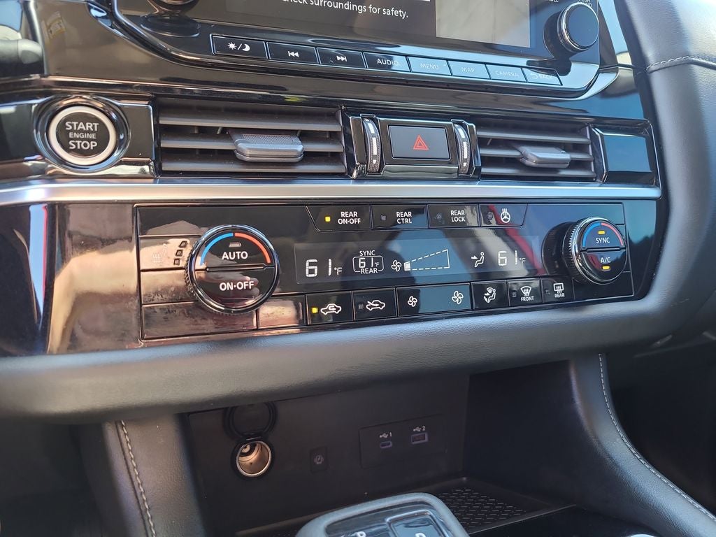 2023 Nissan Pathfinder SL