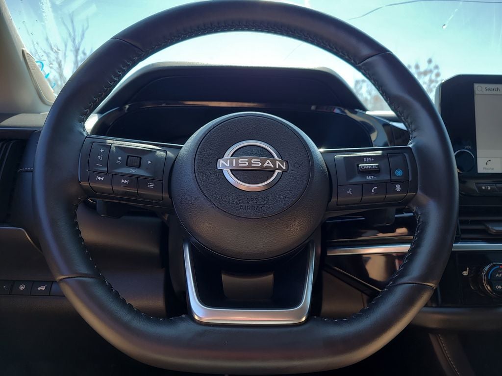 2023 Nissan Pathfinder SL