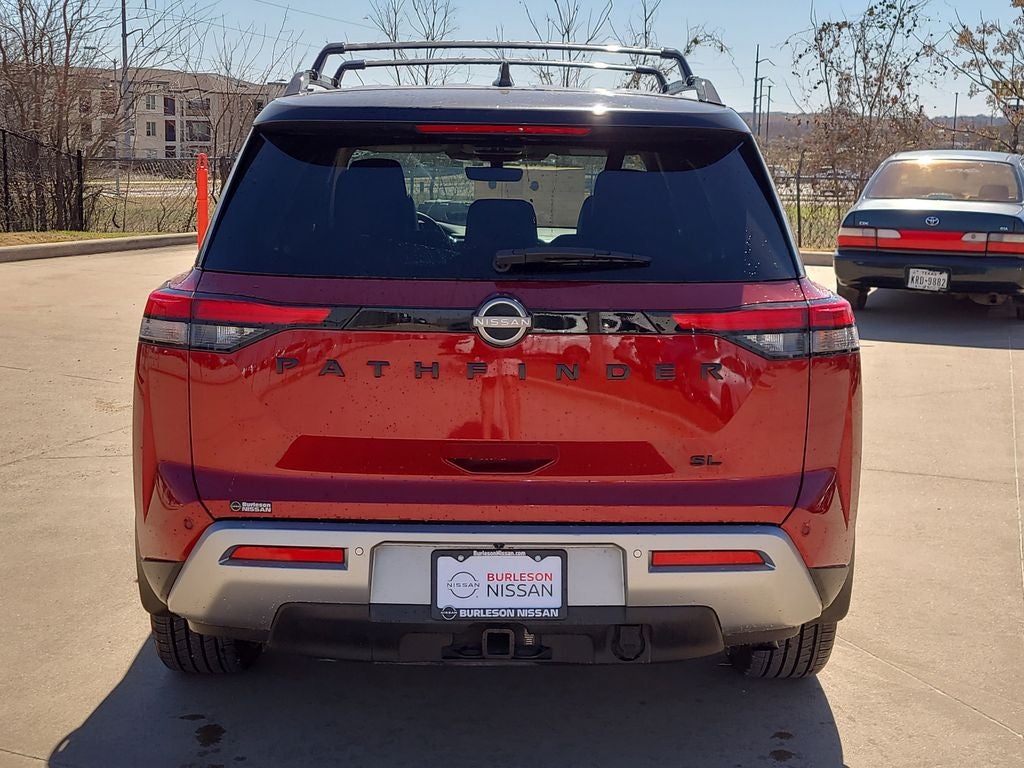 2023 Nissan Pathfinder SL