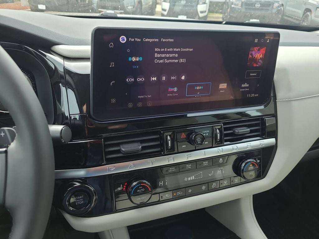 2026 Nissan Pathfinder SL