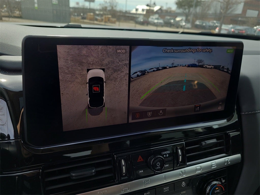 2026 Nissan Pathfinder SL