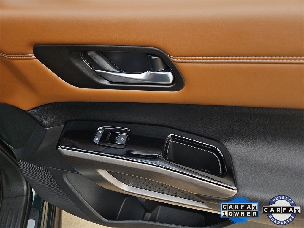 2023 Nissan Pathfinder Platinum