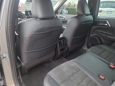 2022 Mitsubishi Outlander SE