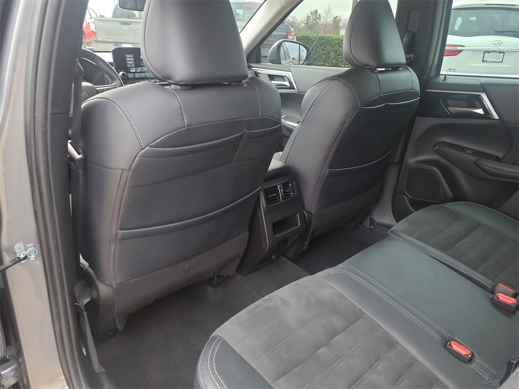 2022 Mitsubishi Outlander SE