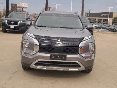 2022 Mitsubishi Outlander SE