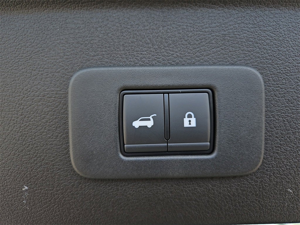 2026 Nissan Leaf PLATINUM+