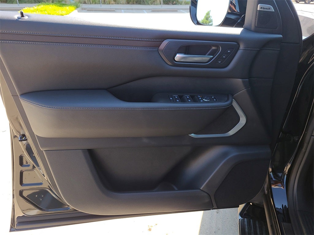 2025 Nissan Armada Platinum Reserve