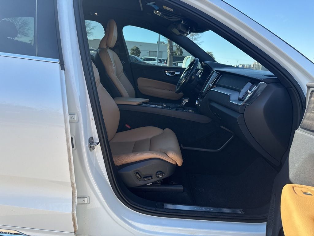2019 Volvo XC60 T5 Inscription